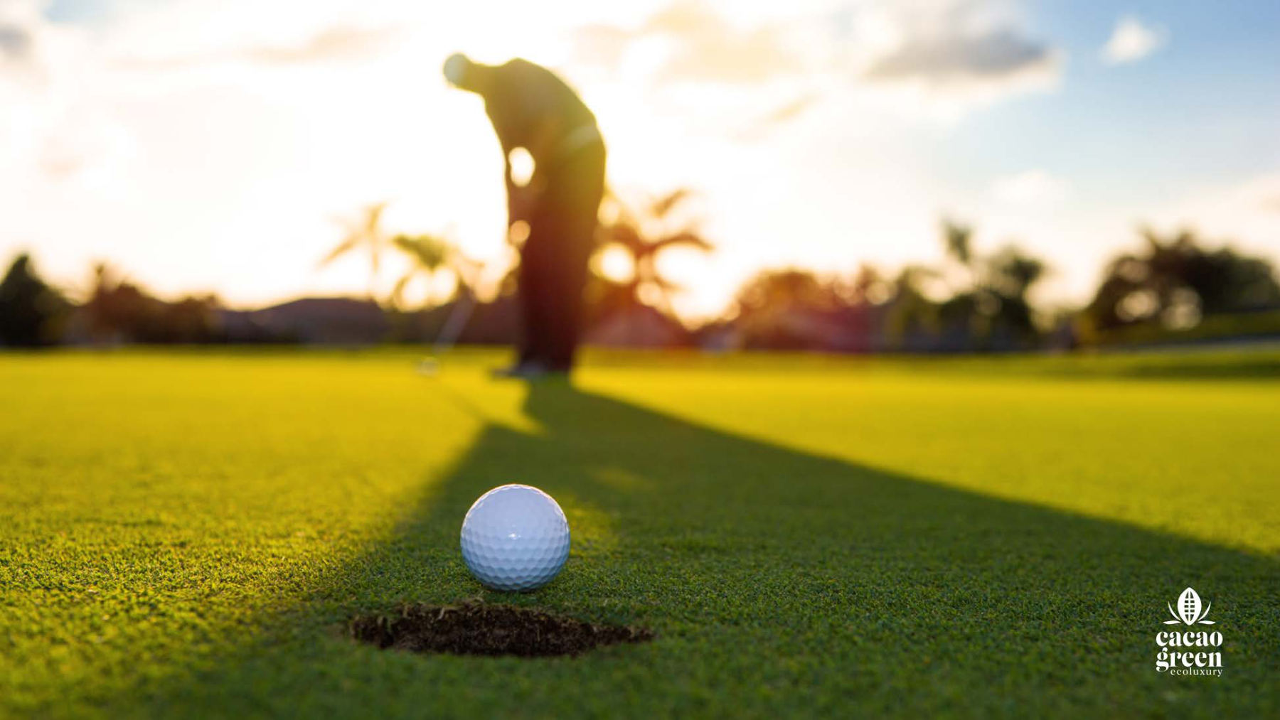 Golf al atardecer